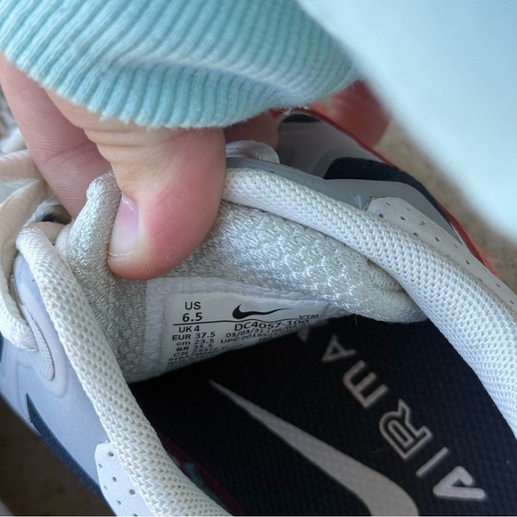 Women’s Nike Air Max Genome Summit White/Crimson Bliss - Picture 5 of 5